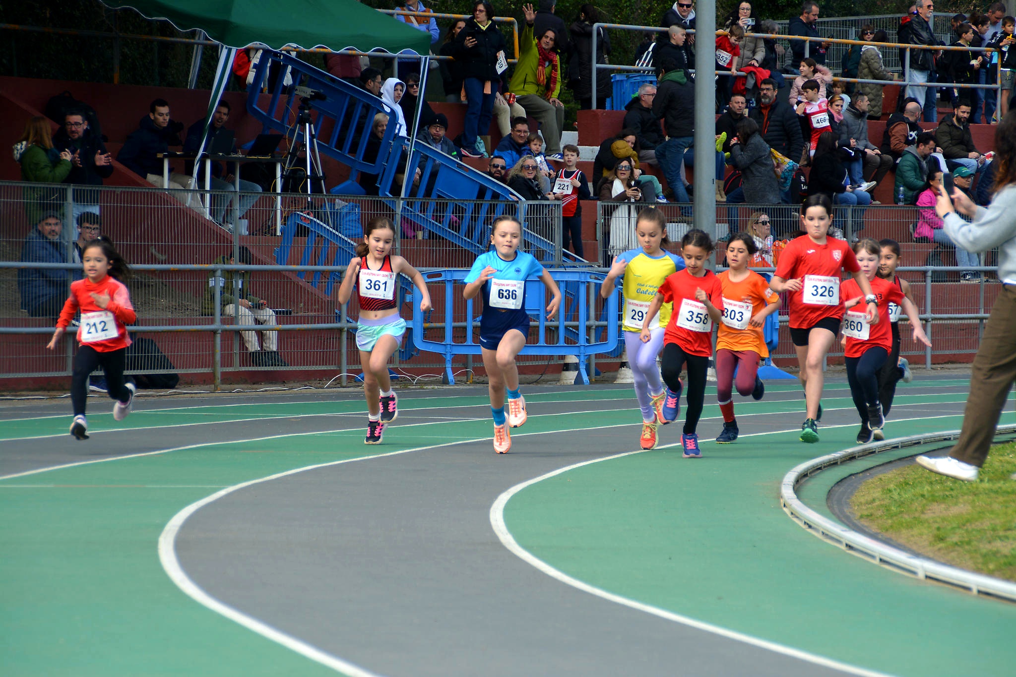 Club Atletisme Badalona - Escola